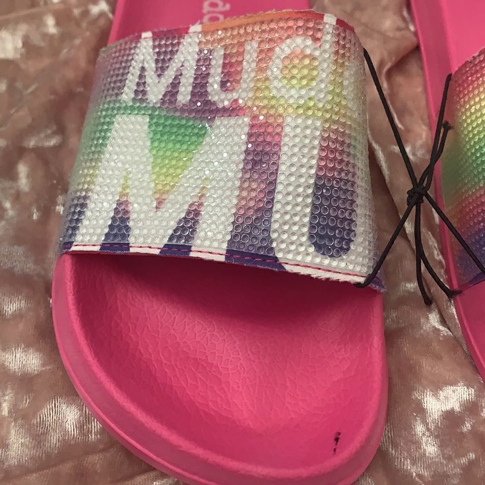MUDd Pink Rainbow 🌈 Slides - Picture 2 of 5